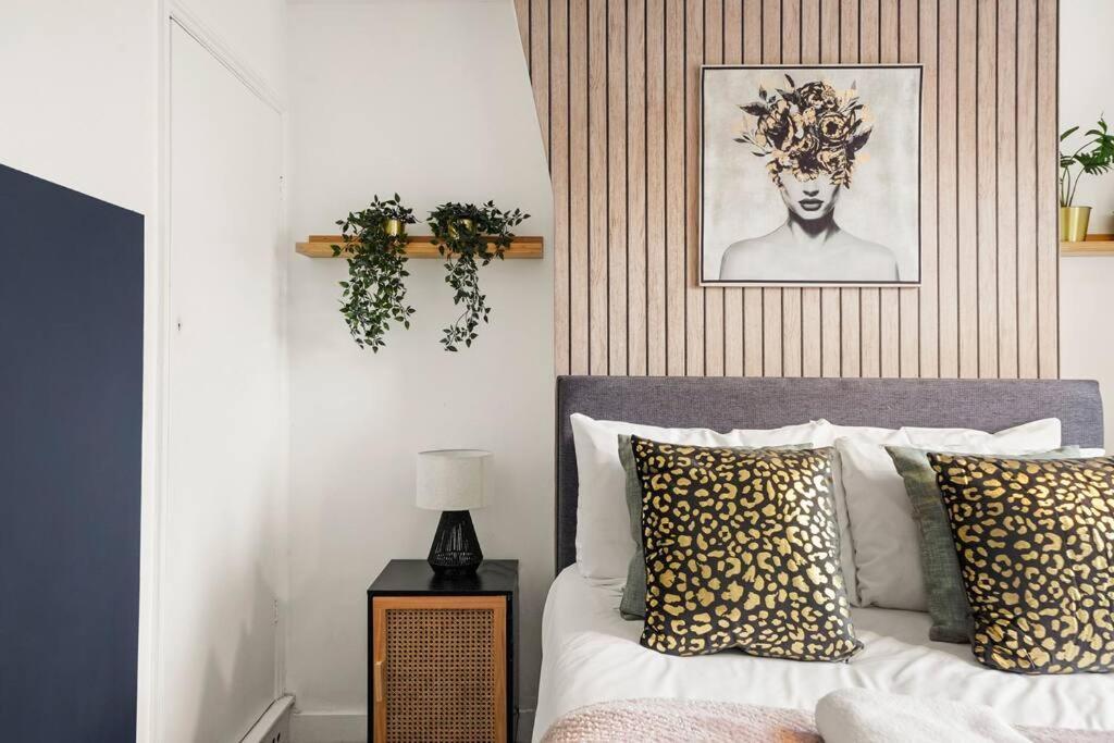 Aesthetic Cambridge Cottage Sleeps 5! Luaran gambar