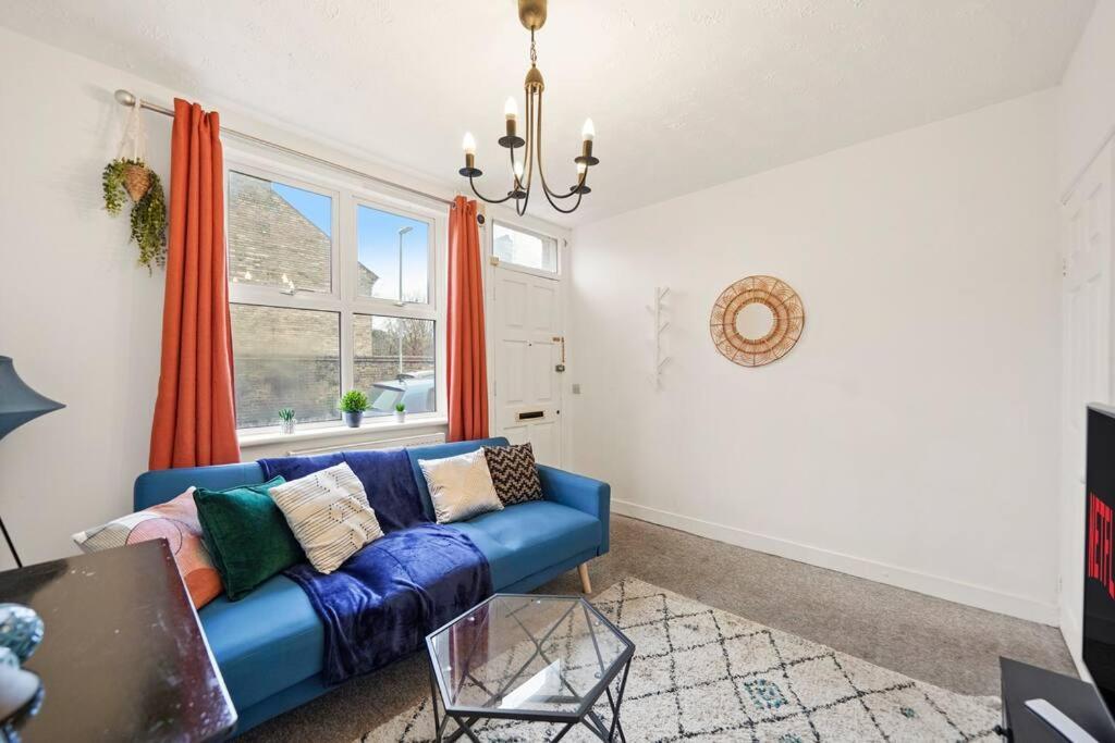 Aesthetic Cambridge Cottage Sleeps 5! Luaran gambar